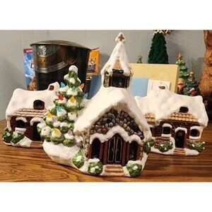 Set Of 3 Vintage Ceramic & Stone Light Up Winter Cathedral And Village‎ Houses
